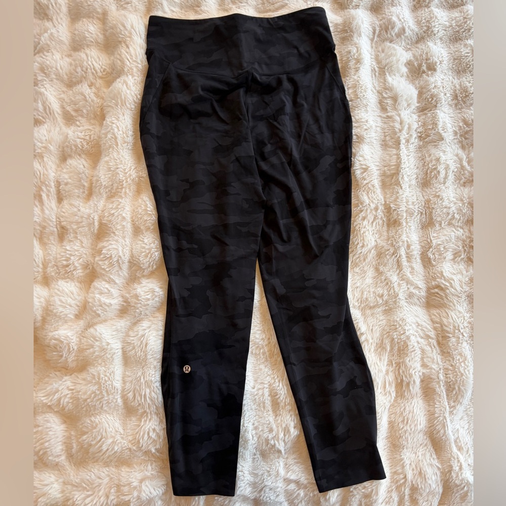 Like New Lululemon Black Camo Leggings Size 12